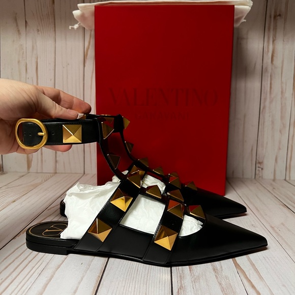 Valentino Garavani Roman Stud Ankle Strap Leather Mule Flat Black Sz 37 / 7 - Picture 2 of 12